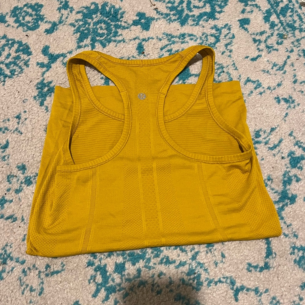 LuLuLemon Swiftly Tech Tank Size 4